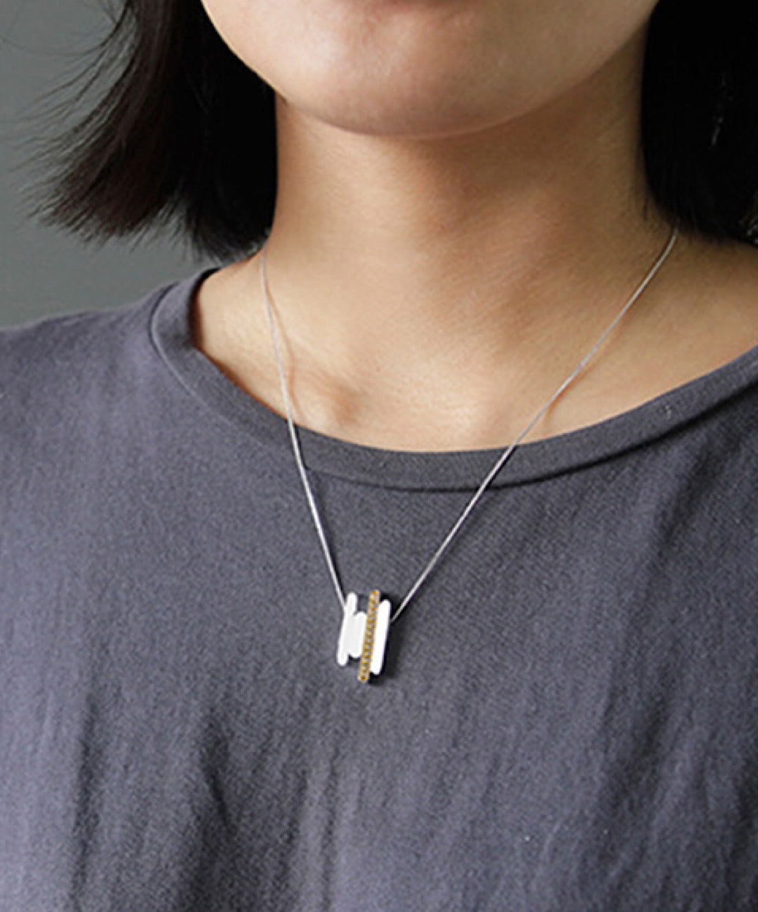 Minimalist Parallel Lines Zircon Pendant Necklace