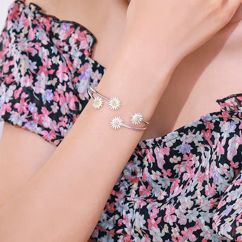 Daisy Bangle