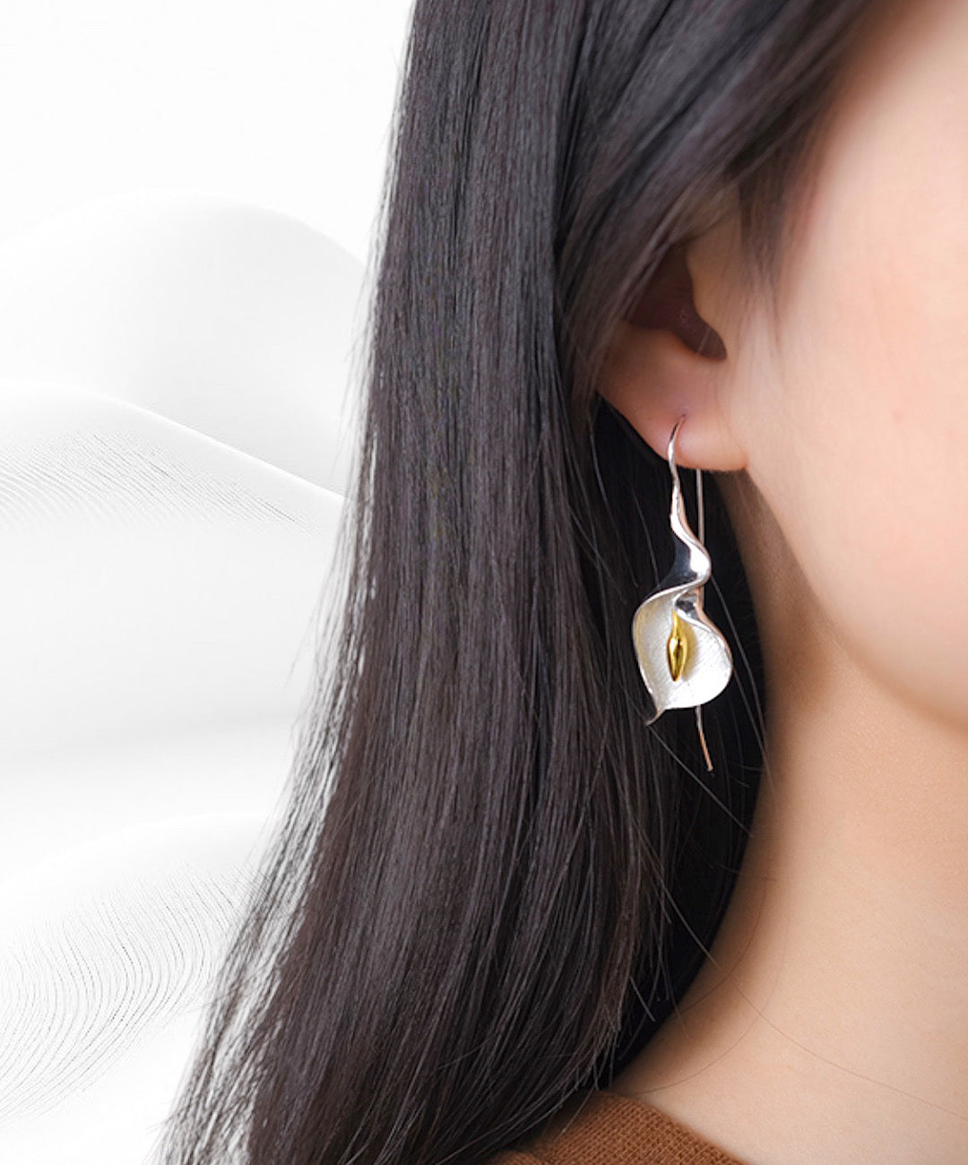 Calla Lily Flower Dangle Earrings