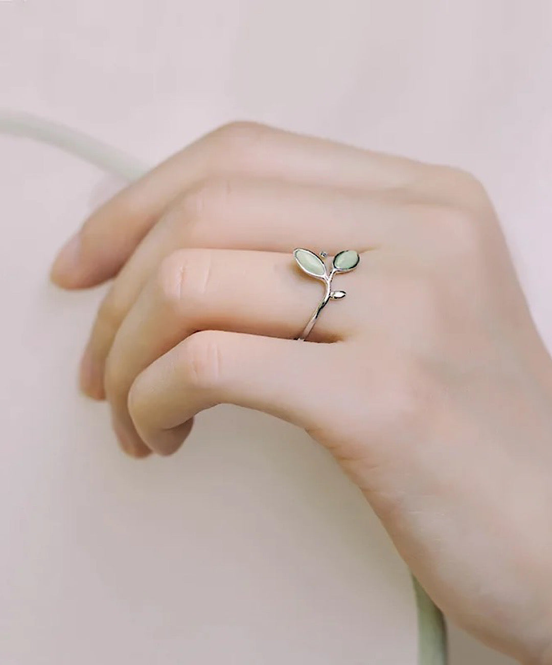 Green Leaves Ring