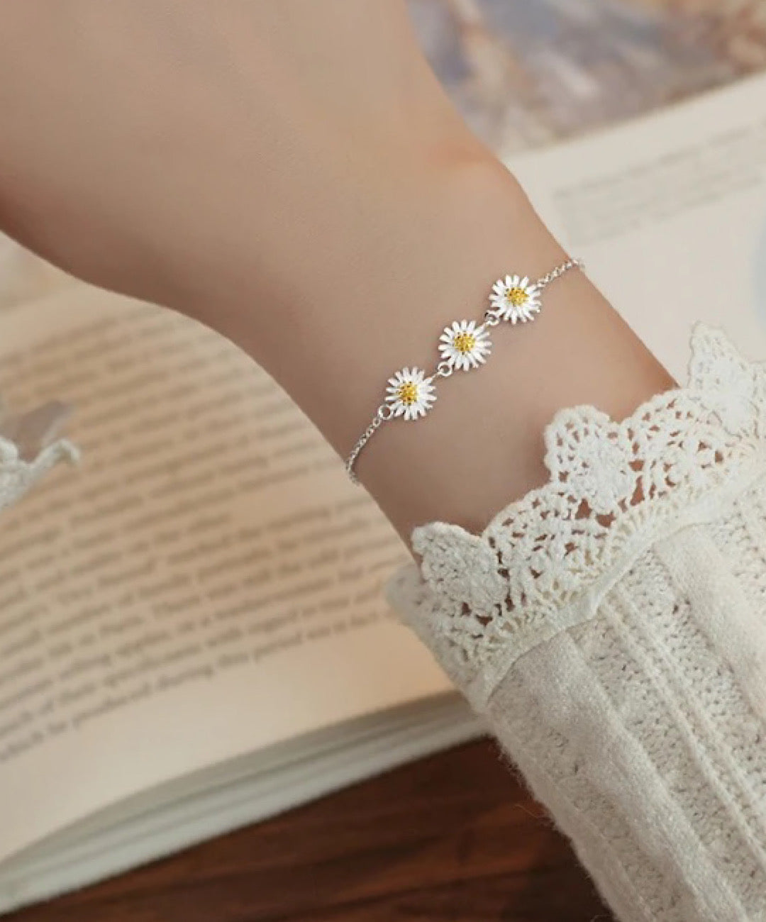 Daisy Flower Bracelet