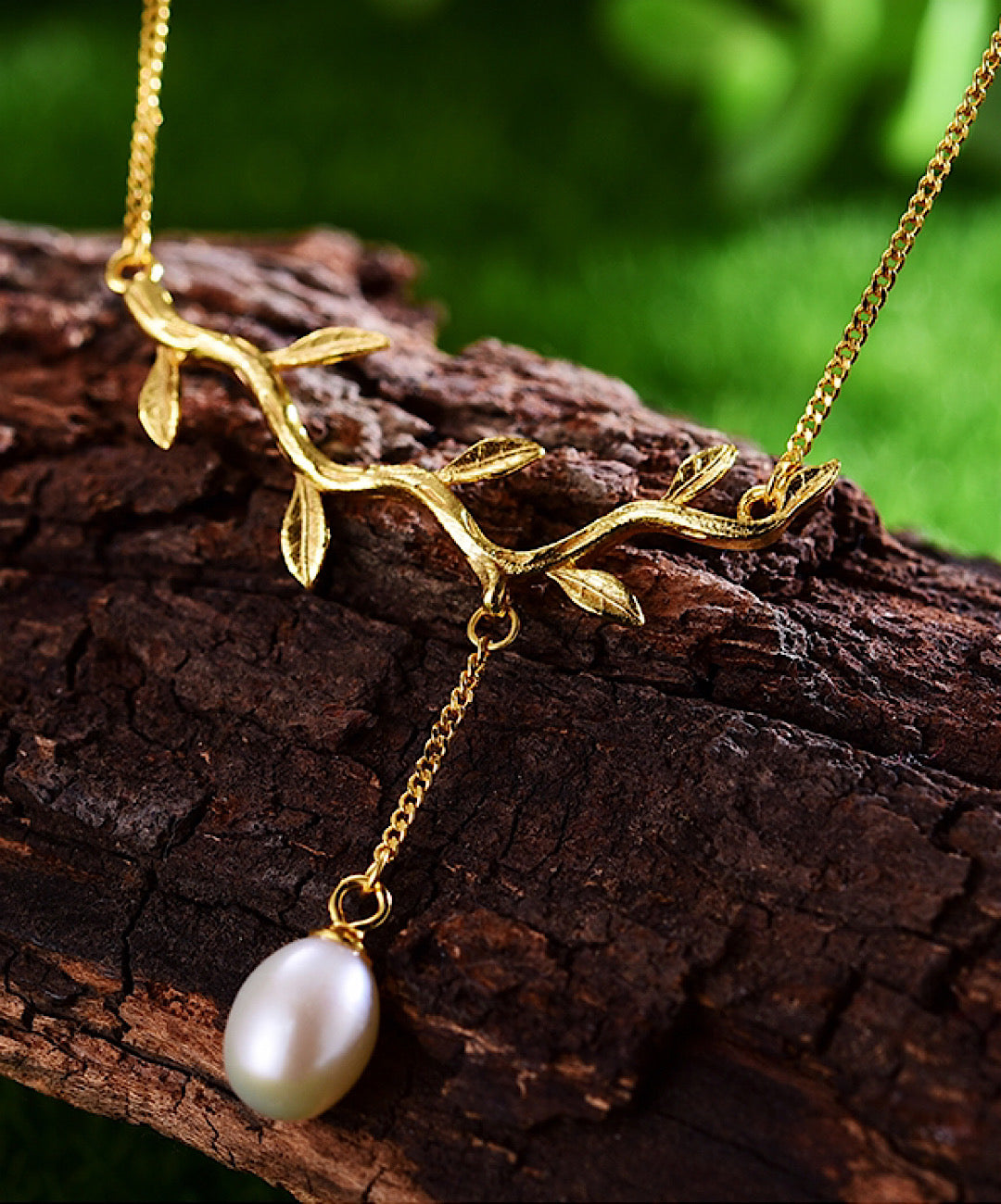 Olive Waterdrops Pearl Necklace